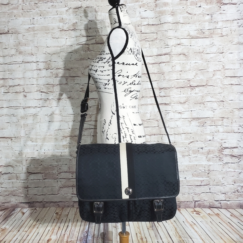 COPY - Coach 00' Large Messenger Bag EUC - Picture 8 of 8